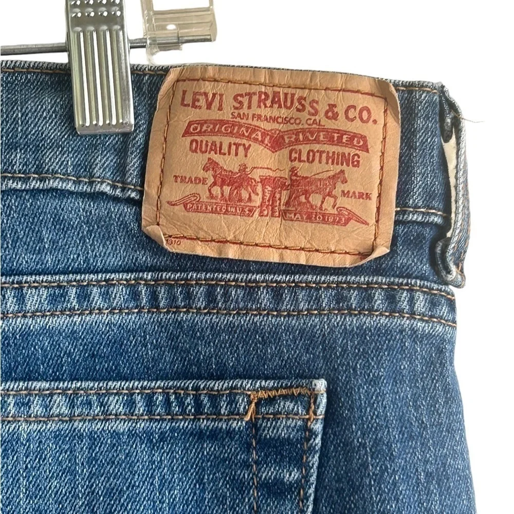 Levi Bootcut Denim Jeans • Used • Size: 16